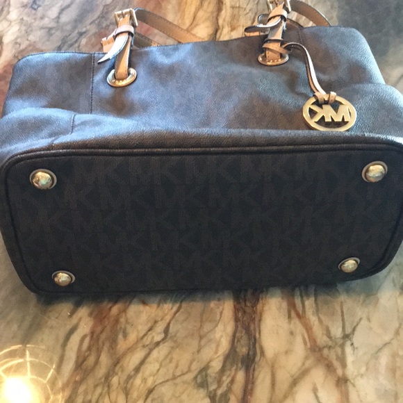 Michael Kors Bag - Picture 4 of 4